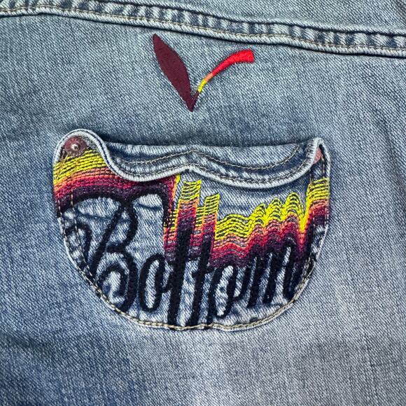 Apple Bottoms Capri Jeans Light Wash Women’s 14 Embroidered Y2K Denim - Picture 12 of 12